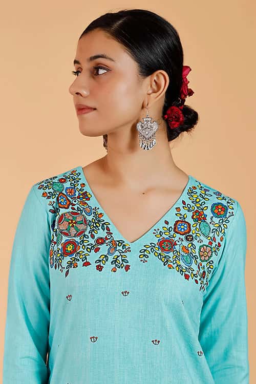 'Pushpam Priye' Handpainted Madhubani Cotton Kurta — image 4 of 7
