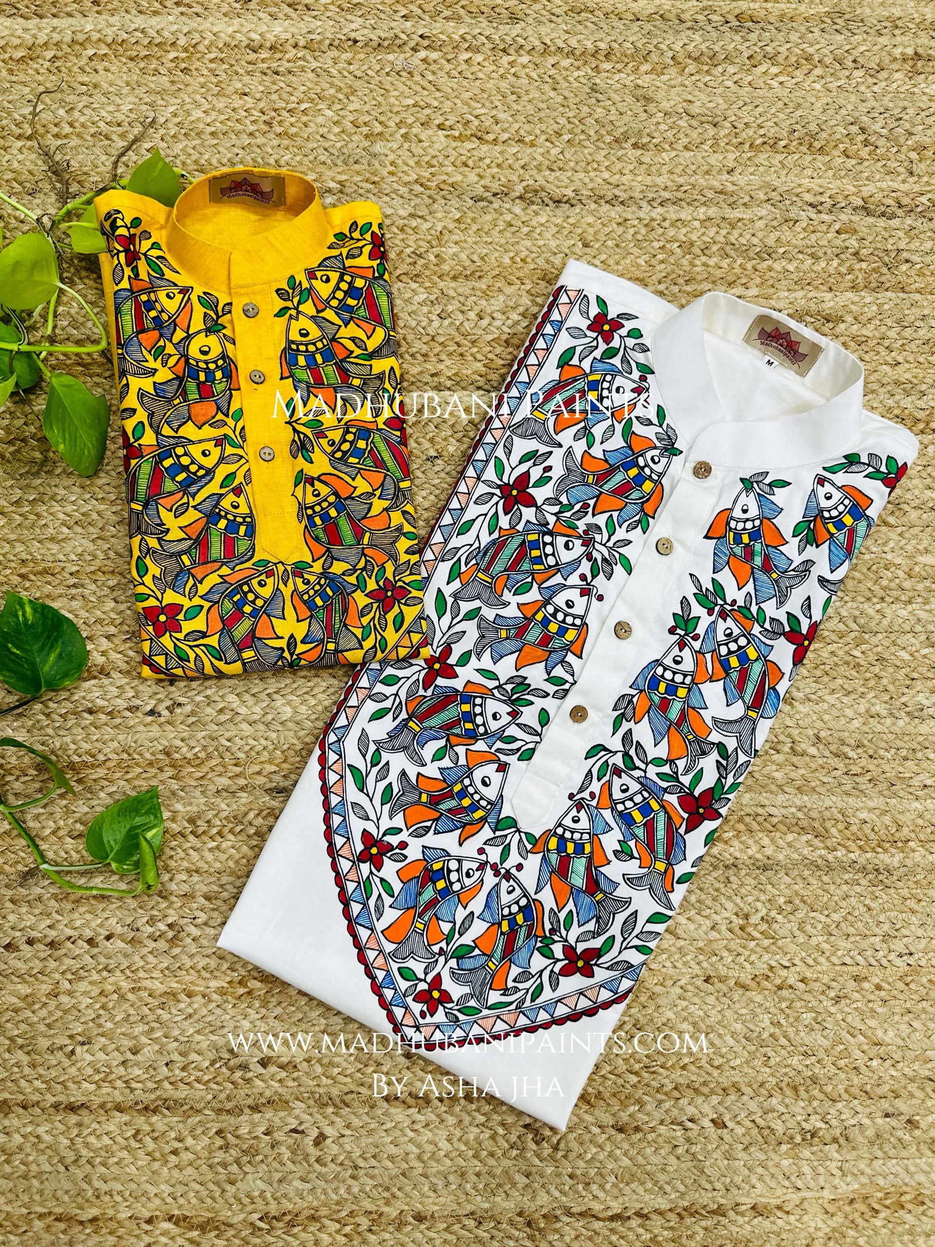 White Multicoloured Fish Hand-painted Handloom Men's Cotton Kurta — image 4 of 5