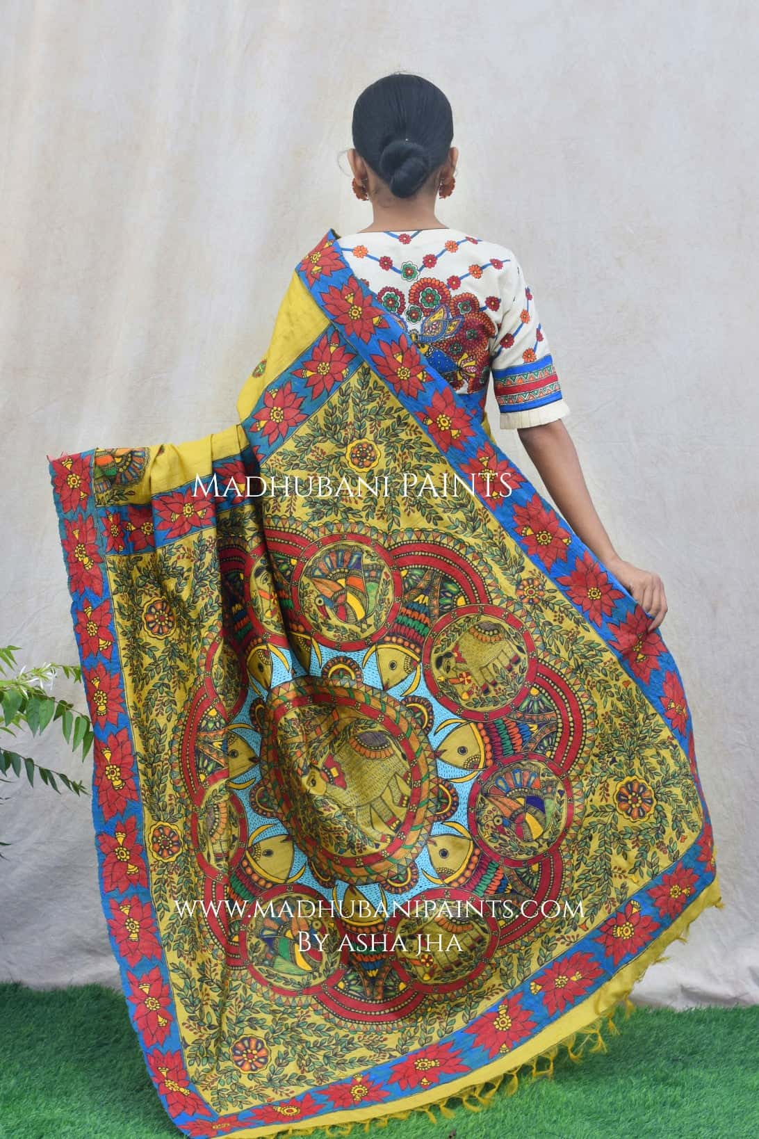 GAJANAND MATSYA' Handpainted Madhubani Tussar Silk Saree — image 4 of 6