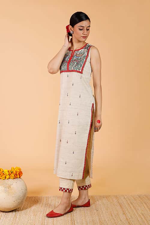 'Vrindavan Mayur' Handpainted Madhubani Kurta — image 4 of 8