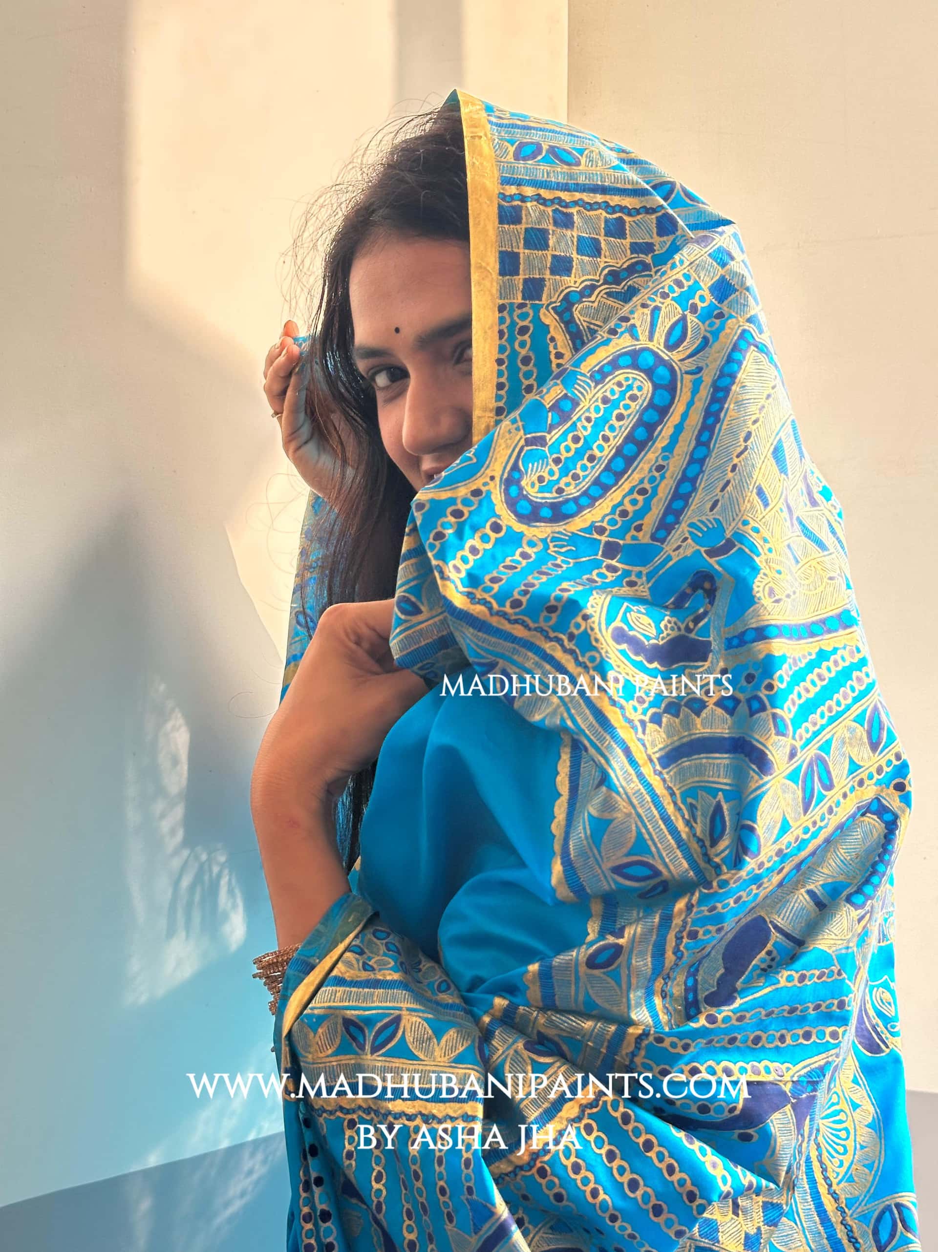 AASMANI KANYADAAN Hand-painted Madhubani Kanjeevaram Silk Saree Blouse Set