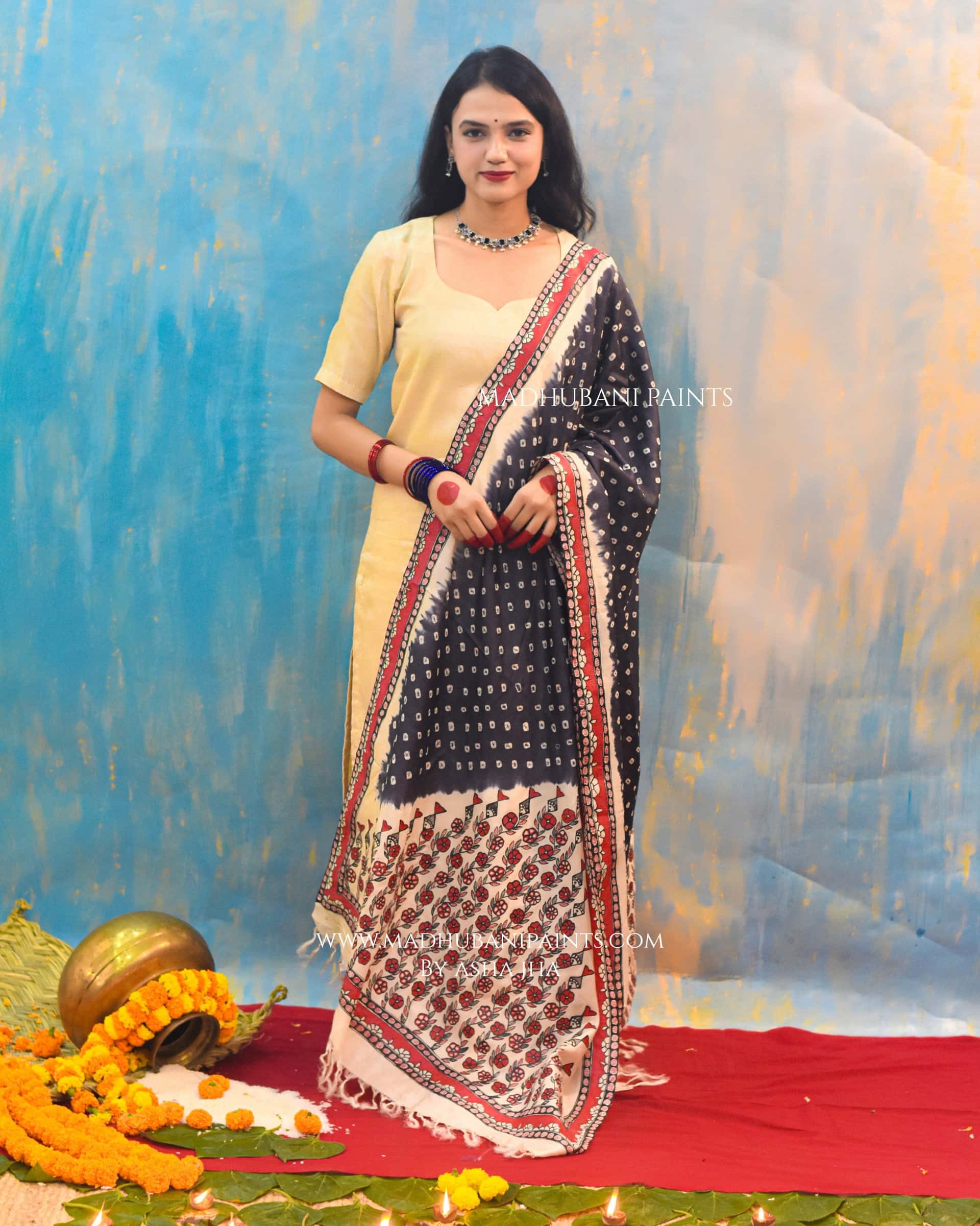 Laal Kaali Machliya Bandhini Dupatta — image 2 of 4