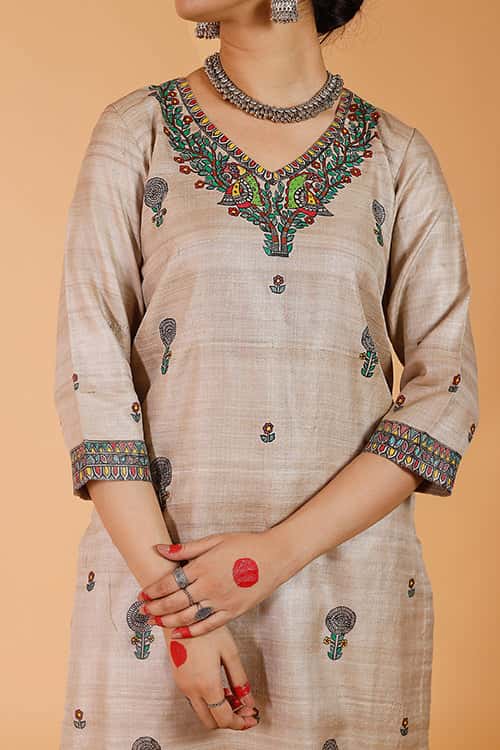 'Maithili' Handpainted Madhubani Tussar SIlk Kurta — image 4 of 6