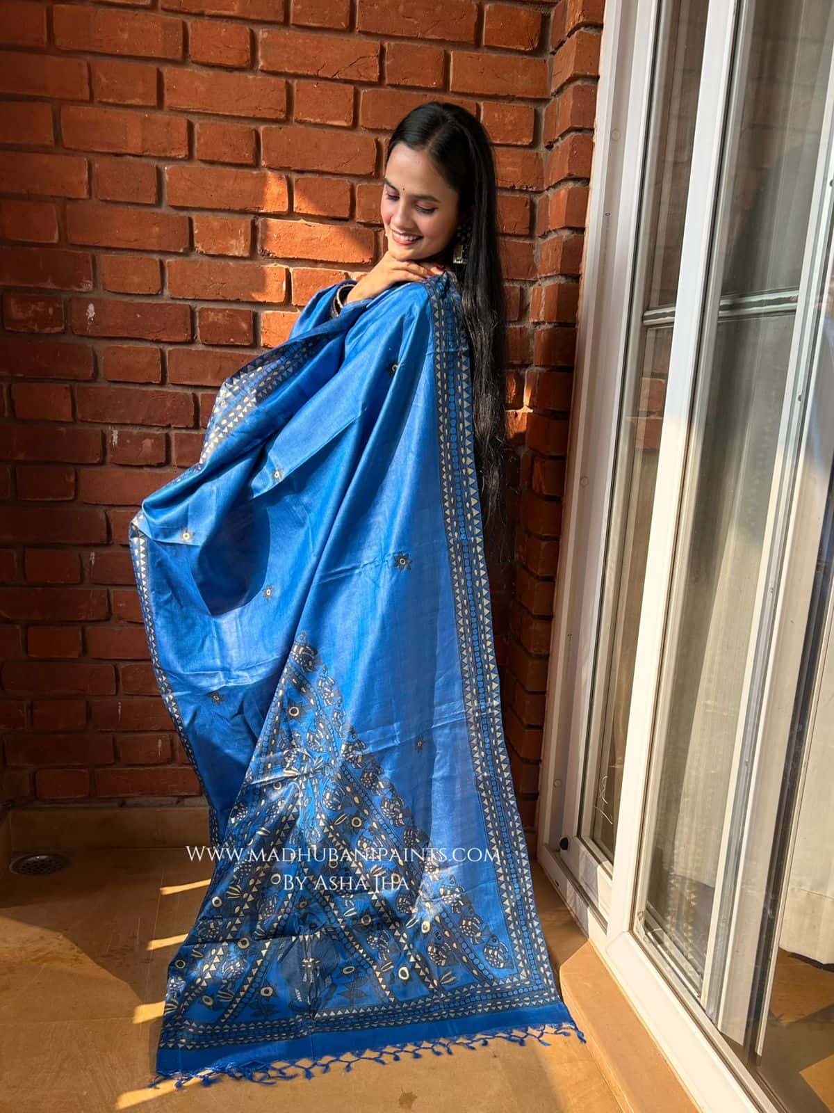 'NEELI SURMAI' Handpainted Madhubani Tussar Silk Dupatta — image 3 of 3