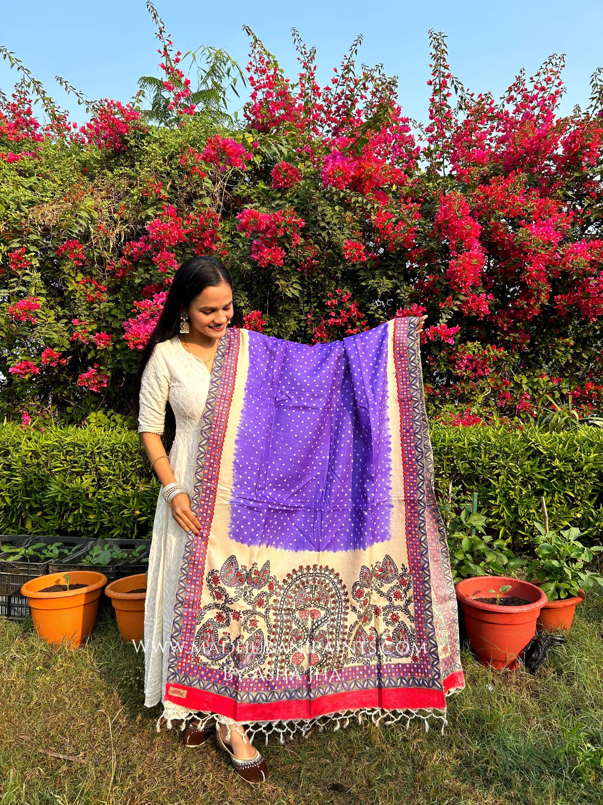 'BANDHINI MAYURI' Handpainted Madhubani Tussar Silk Dupatta — image 3 of 5