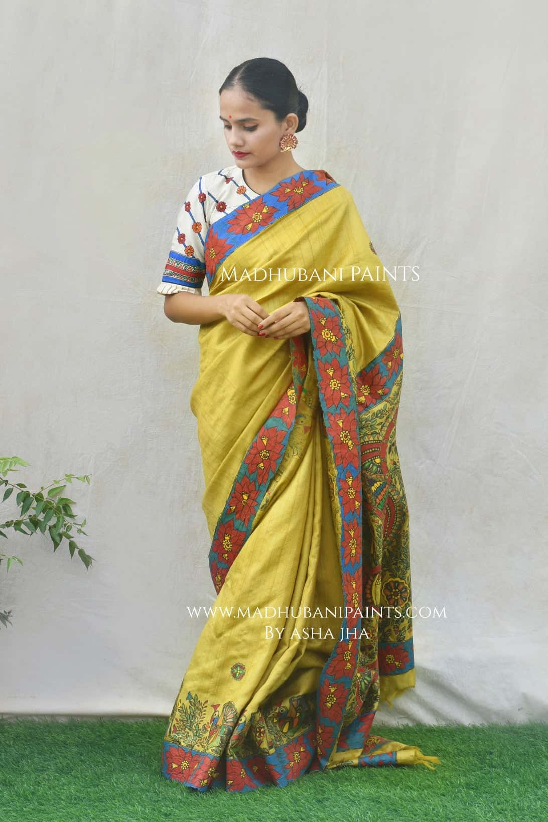 GAJANAND MATSYA' Hand Painted Madhubani Tussar Silk Saree Blouse Set — image 4 of 8