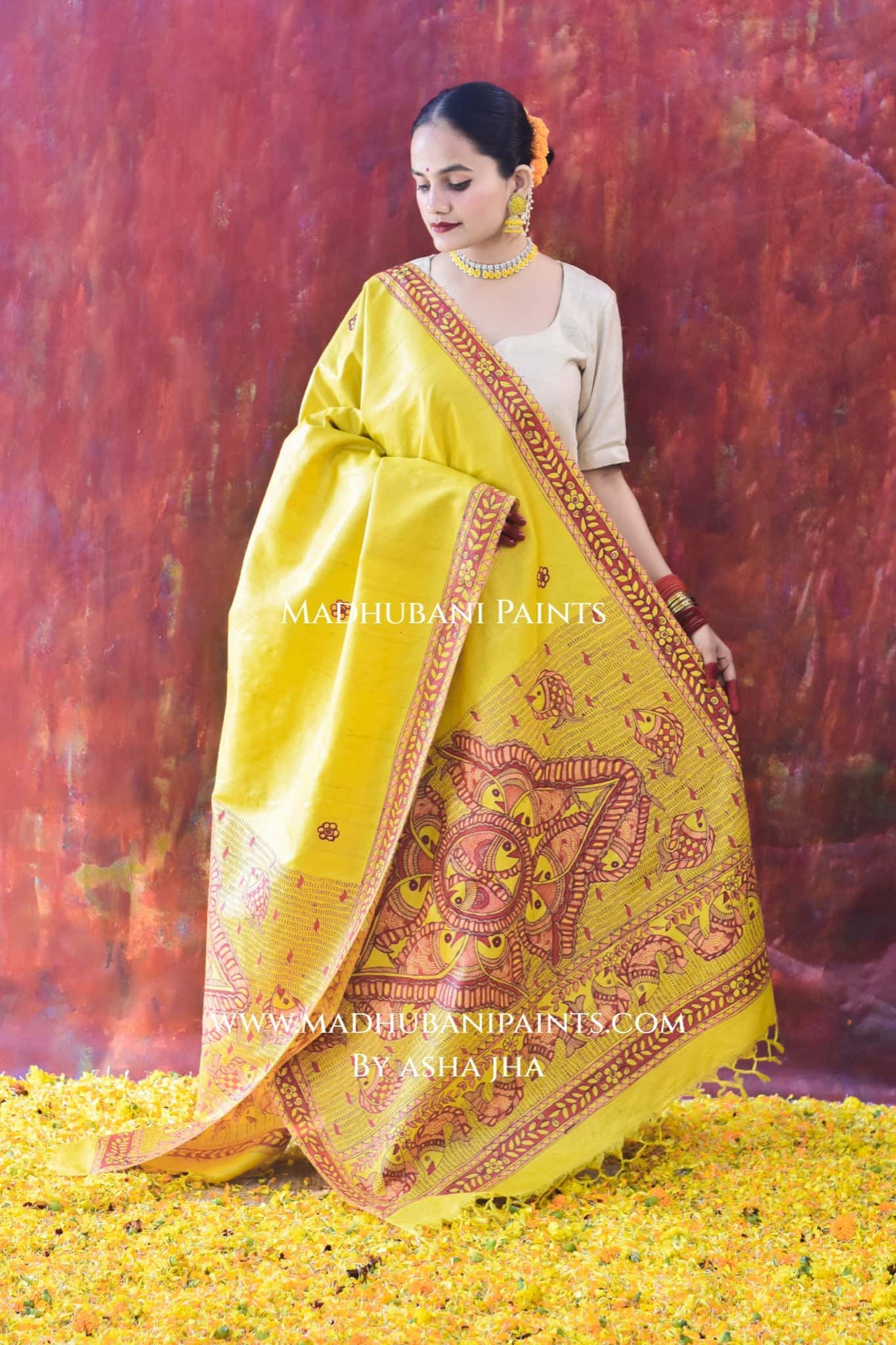 'PEELA SAMUNDAR' Handpainted Madhubani Tussar Silk Dupatta — image 3 of 6