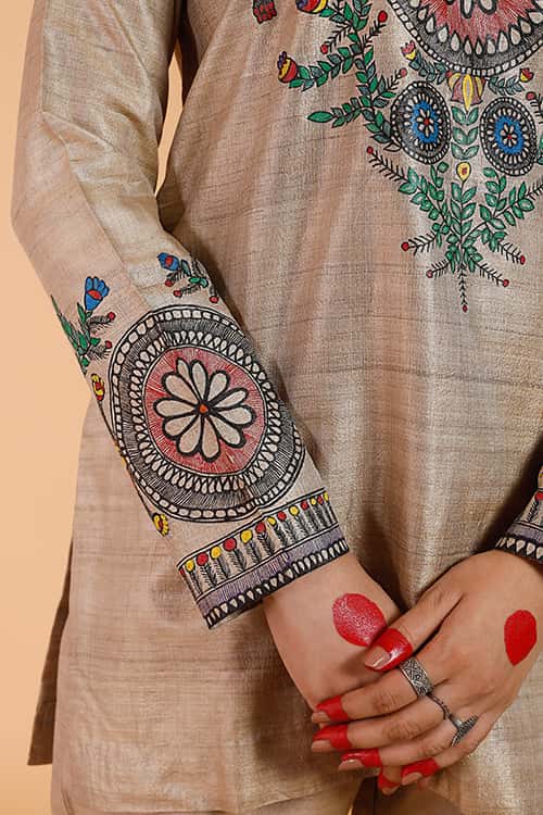 'Flowers of Mithila' Handpainted Madhubani Tussar Silk Kurta — image 6 of 8
