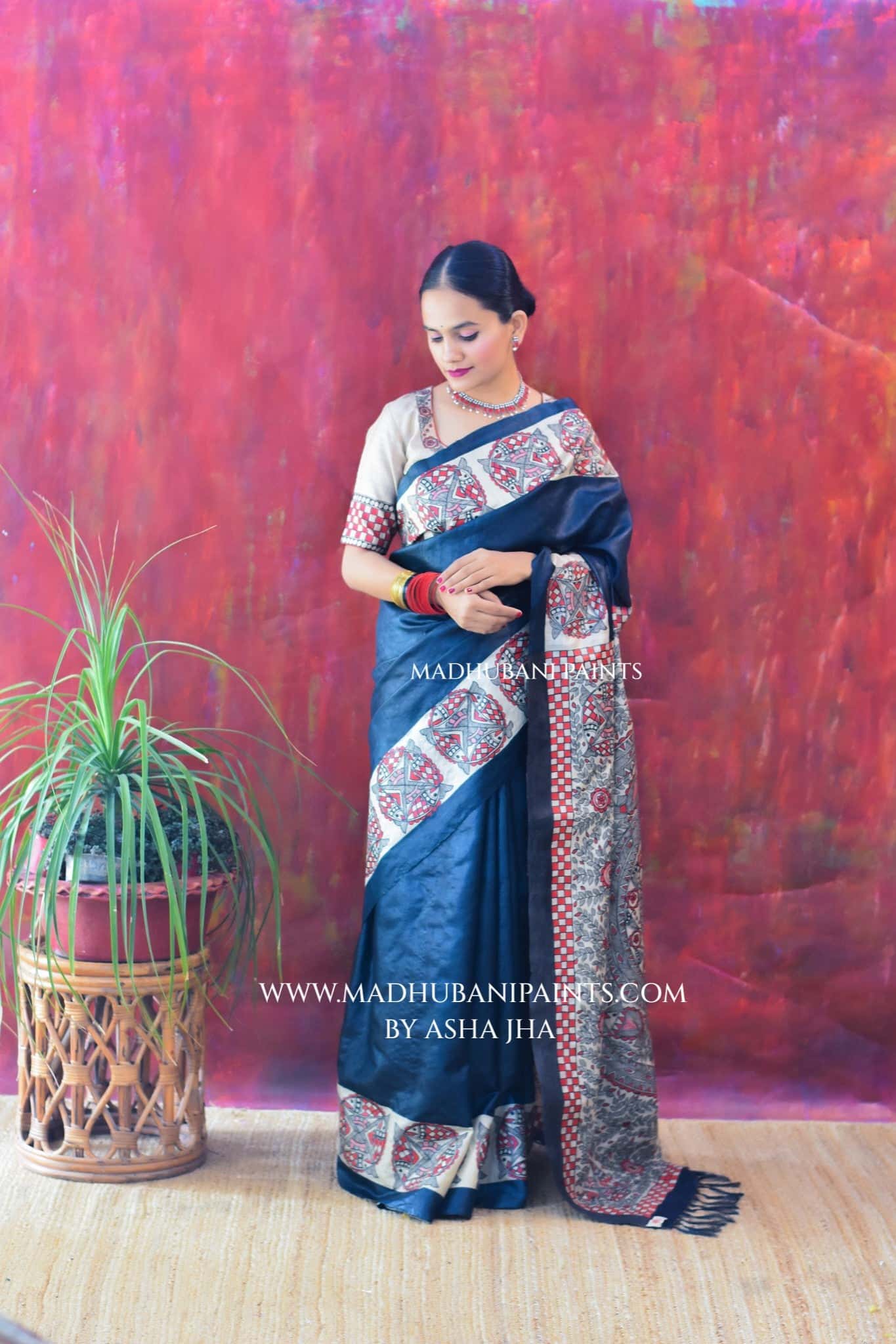SAMUNDRAMAYI Hand-painted Madhubani Tussar Silk Saree Blouse Set — image 3 of 9