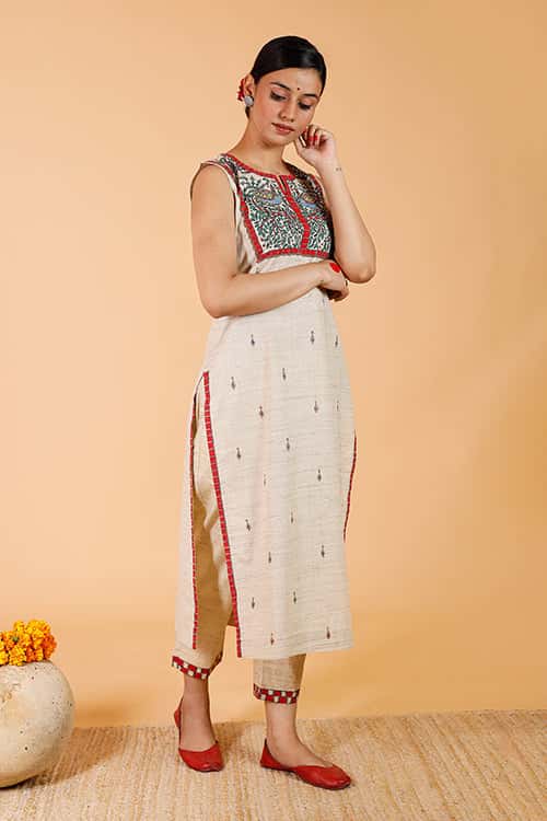 'Vrindavan Mayur' Handpainted Madhubani Kurta — image 3 of 8