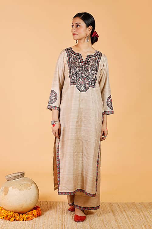 'Surmai & The Lotus' Handpainted Madhubani Tussar Silk Kurta — image 3 of 6