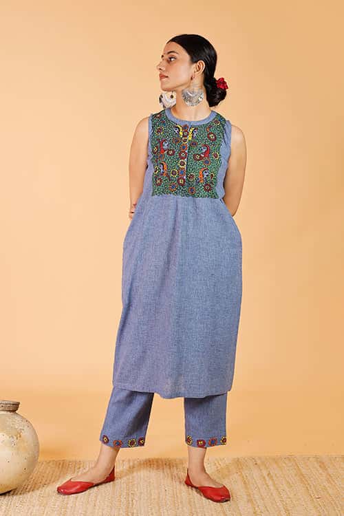 'Girls of Mithila Garden' Handpainted Madhubani Kurta — image 2 of 8