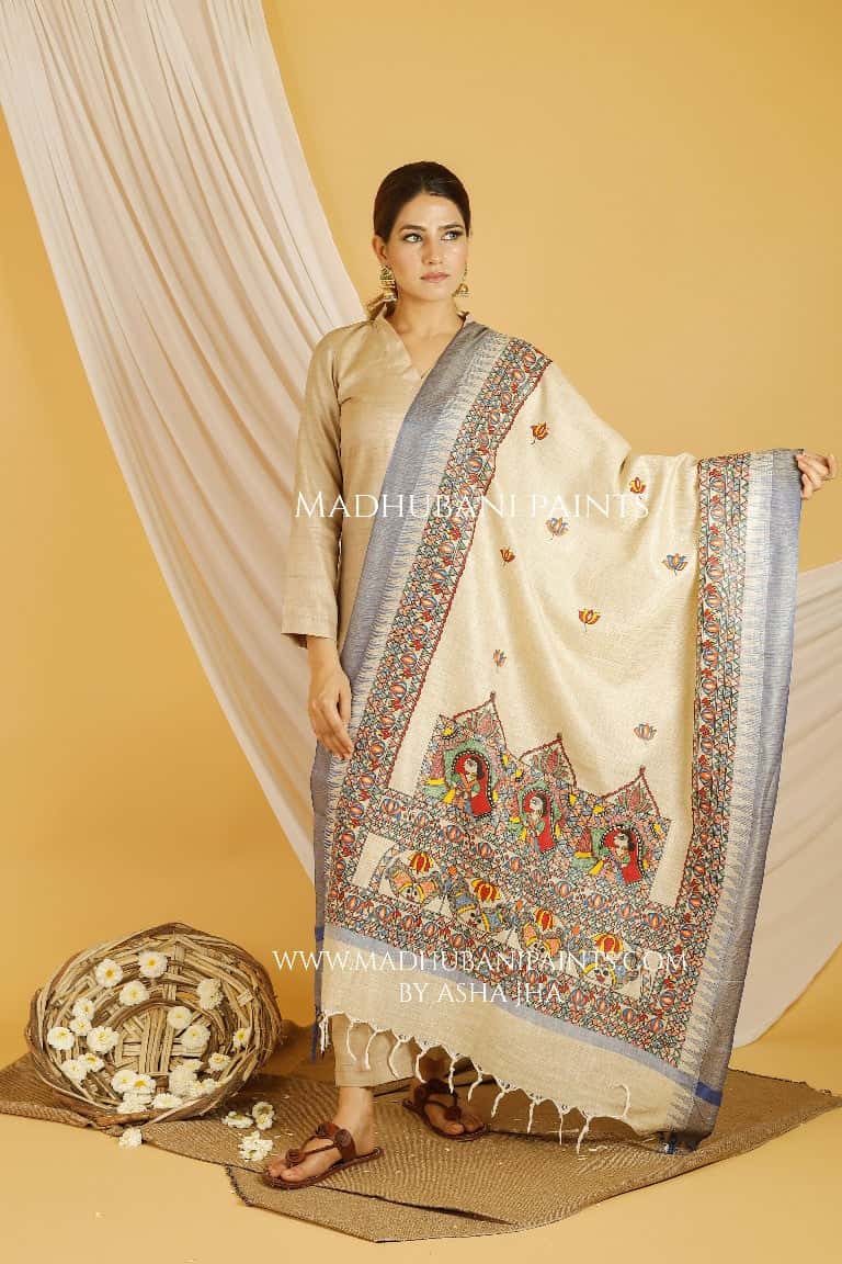 Doli Fish Madhubani Handpainted Pure Handloom Cotton Dupatta — image 4 of 5