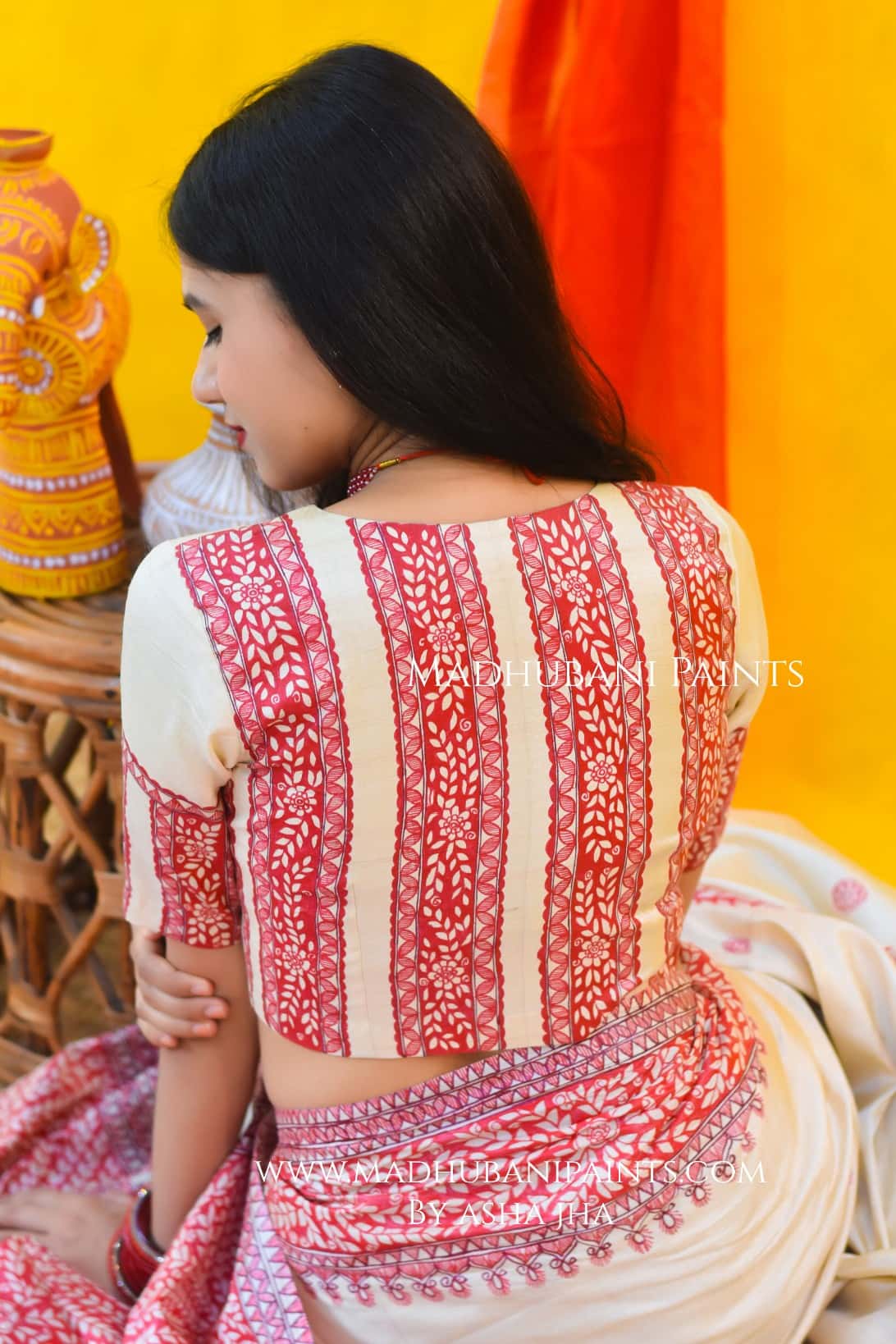 Laal Patta Handpainted Tussar Silk Saree Blouse Set — image 7 of 9