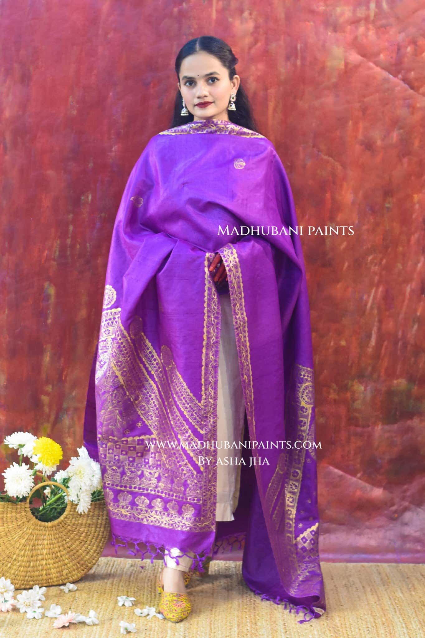 'RAM DARBAR' Handpainted Madhubani Tussar Silk Dupatta — image 3 of 6