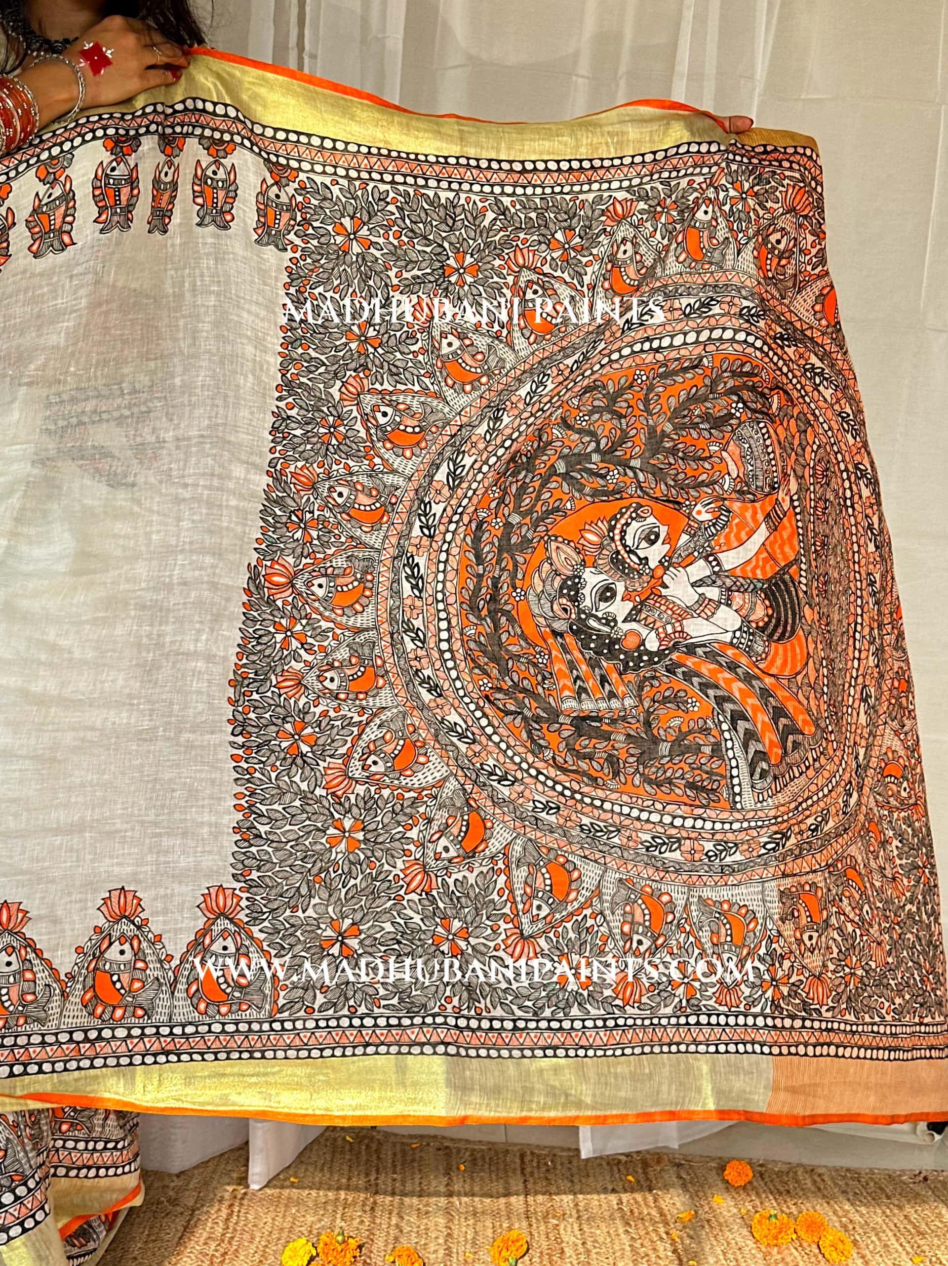 Linen Radha Krishna Hand-painted Madhubani Painting Saree — image 8 of 9