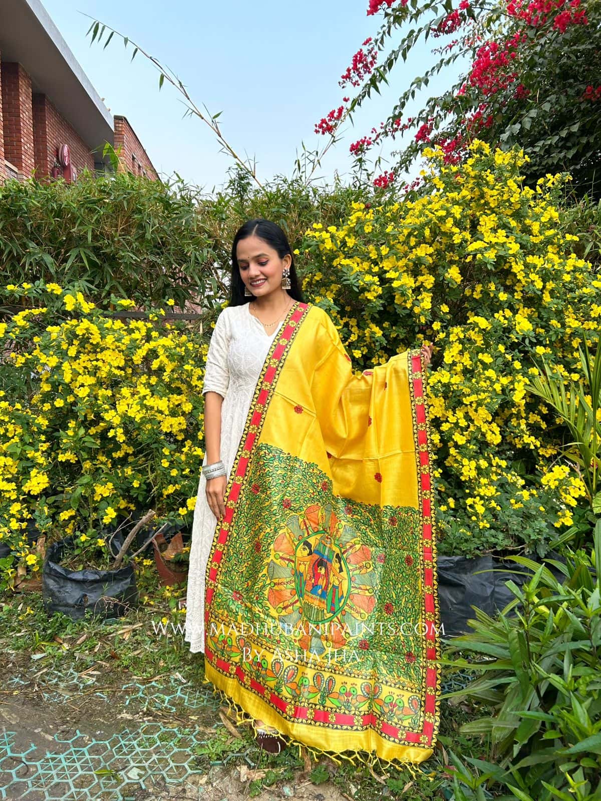 'MITHILANCHAL DOLI' Handpainted Madhubani Tussar Silk Dupatta — image 4 of 4