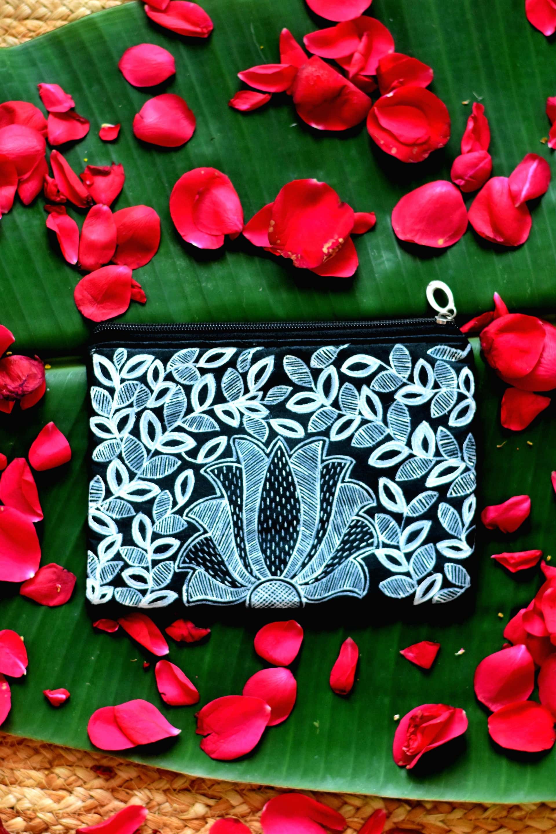 Lotus Pouch