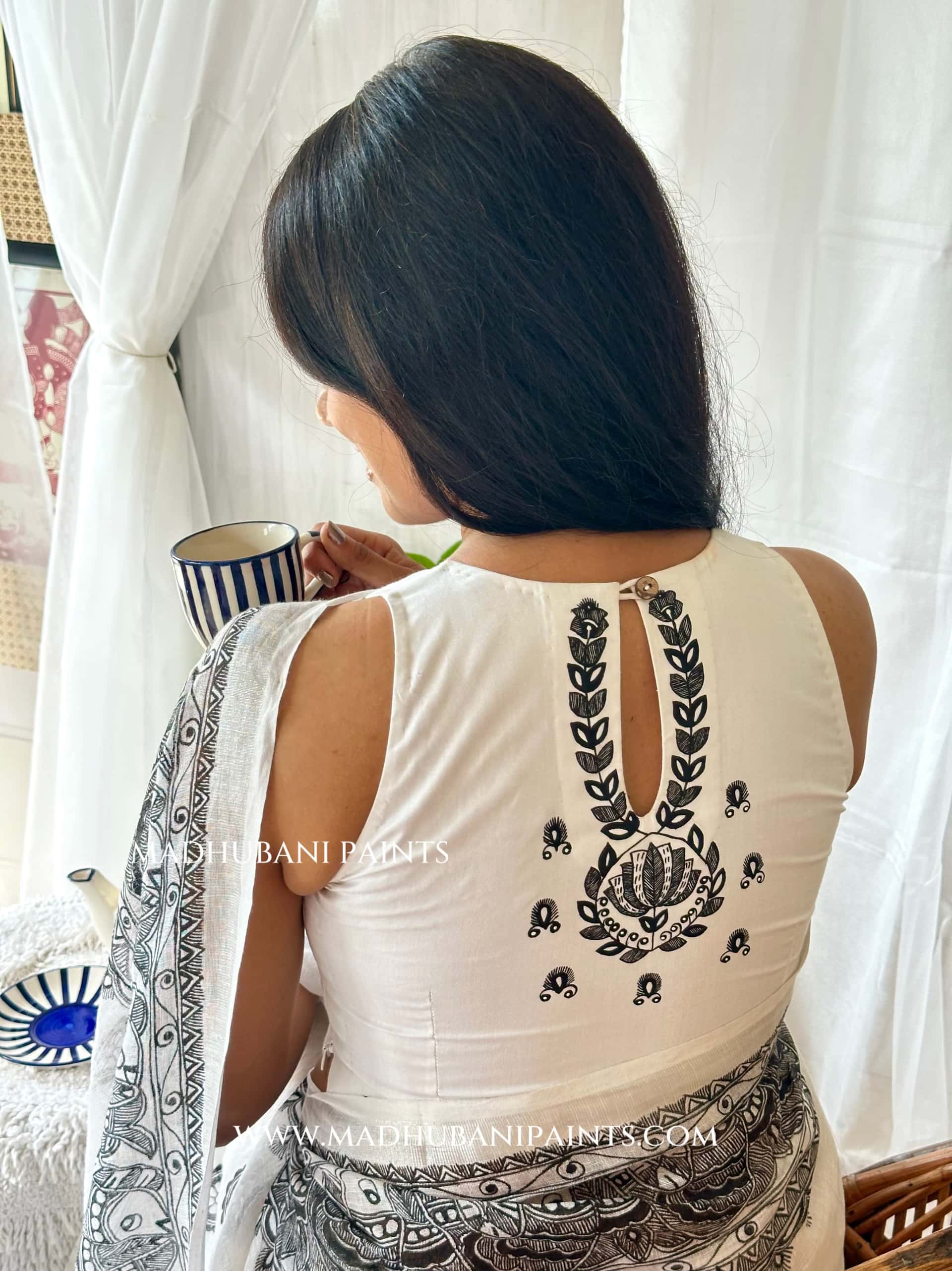 Linen Sagar Shringar Hand-painted Madhubani Painting Saree Blouse Set — image 2 of 11