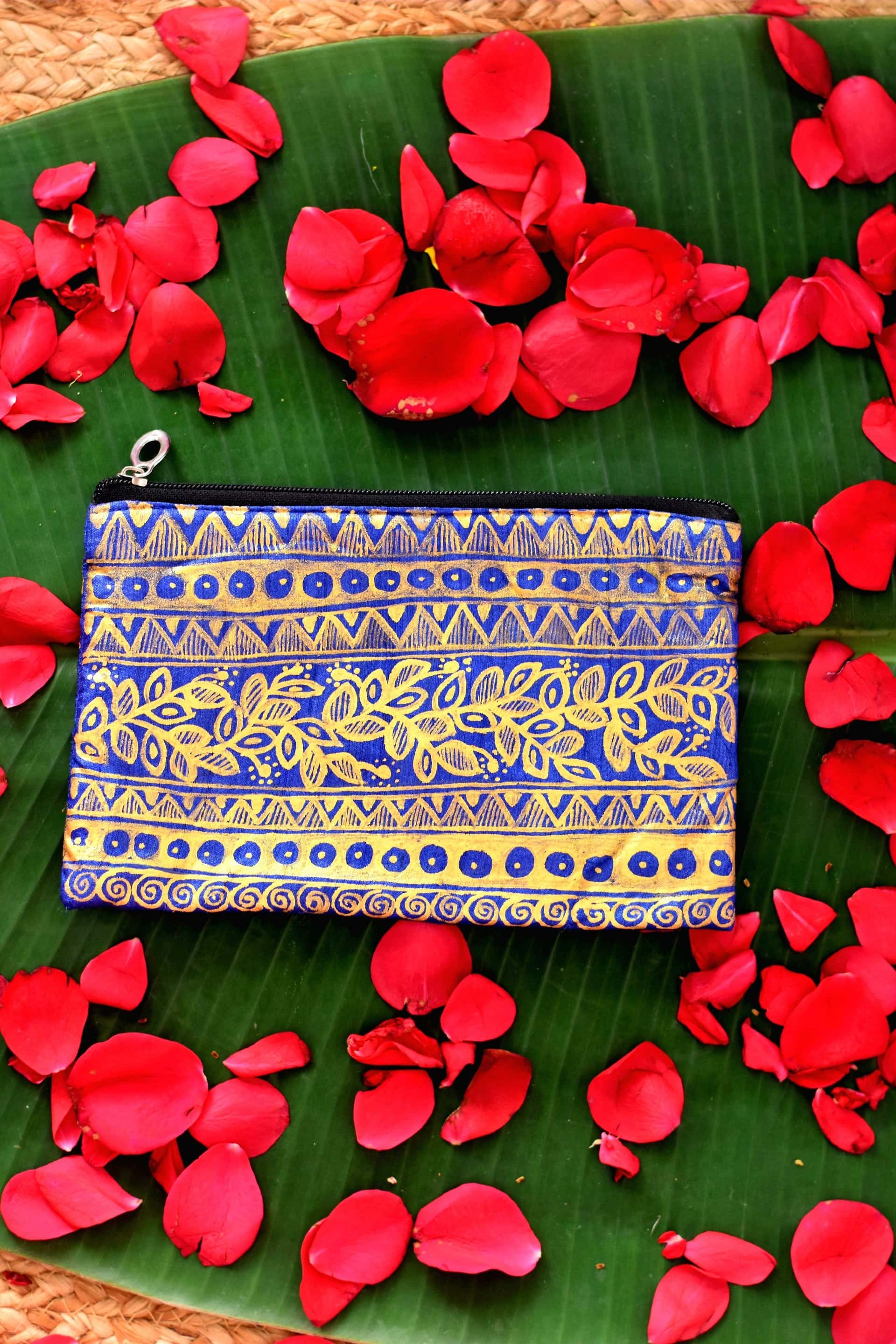 Leaves Pouch