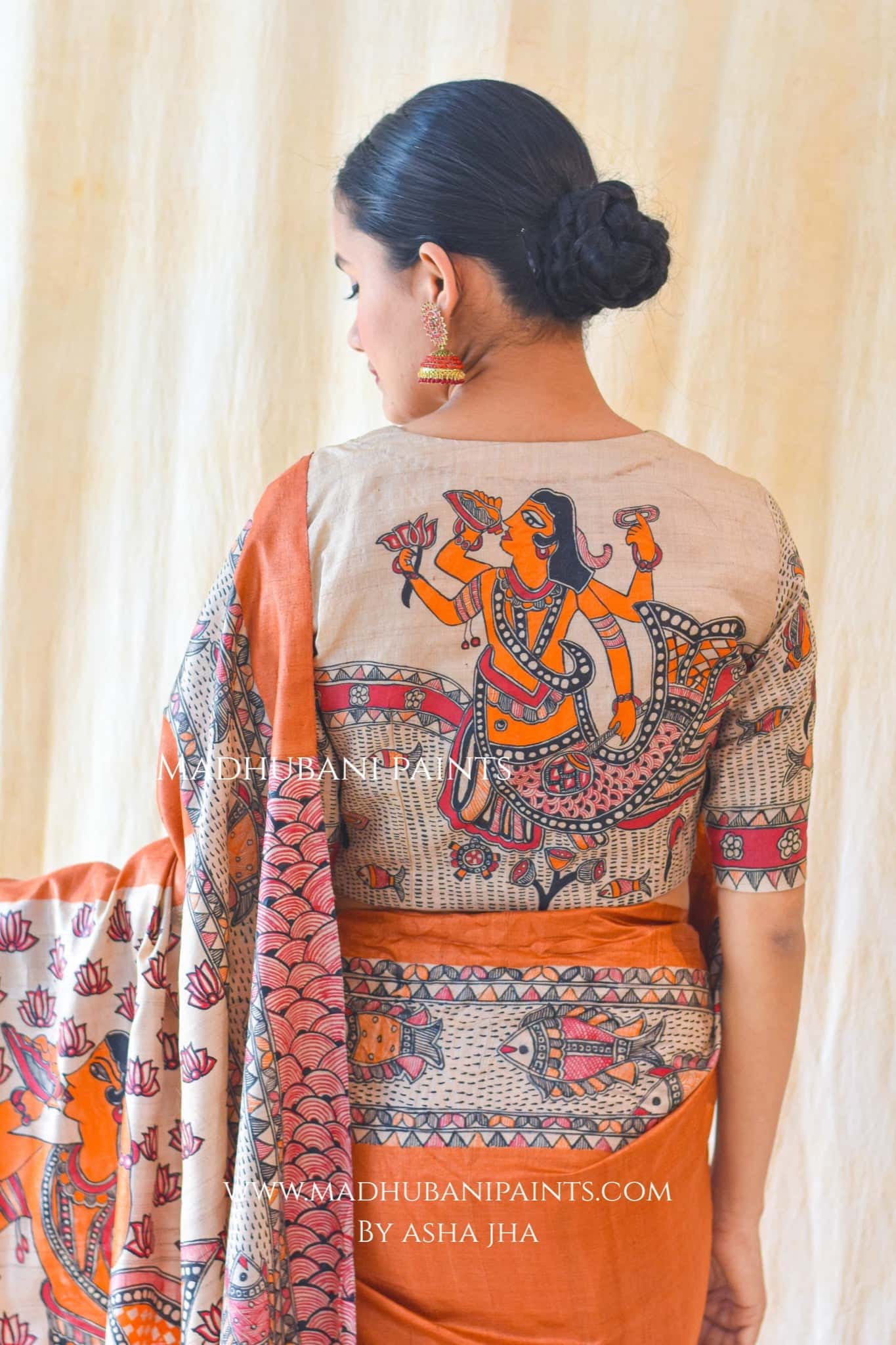 Vishnu Avatar Handpainted Tussar Saree Blouse Set — image 11 of 14