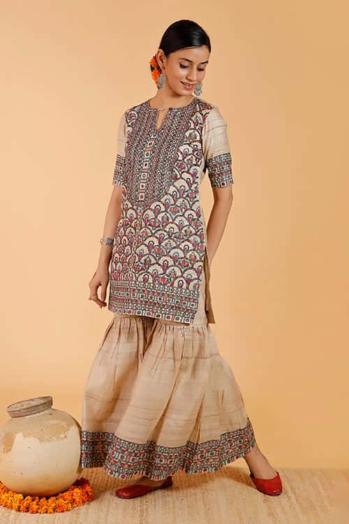 'Prakriti' Handpainted Madhubani Tussar Silk Kurta — image 2 of 7