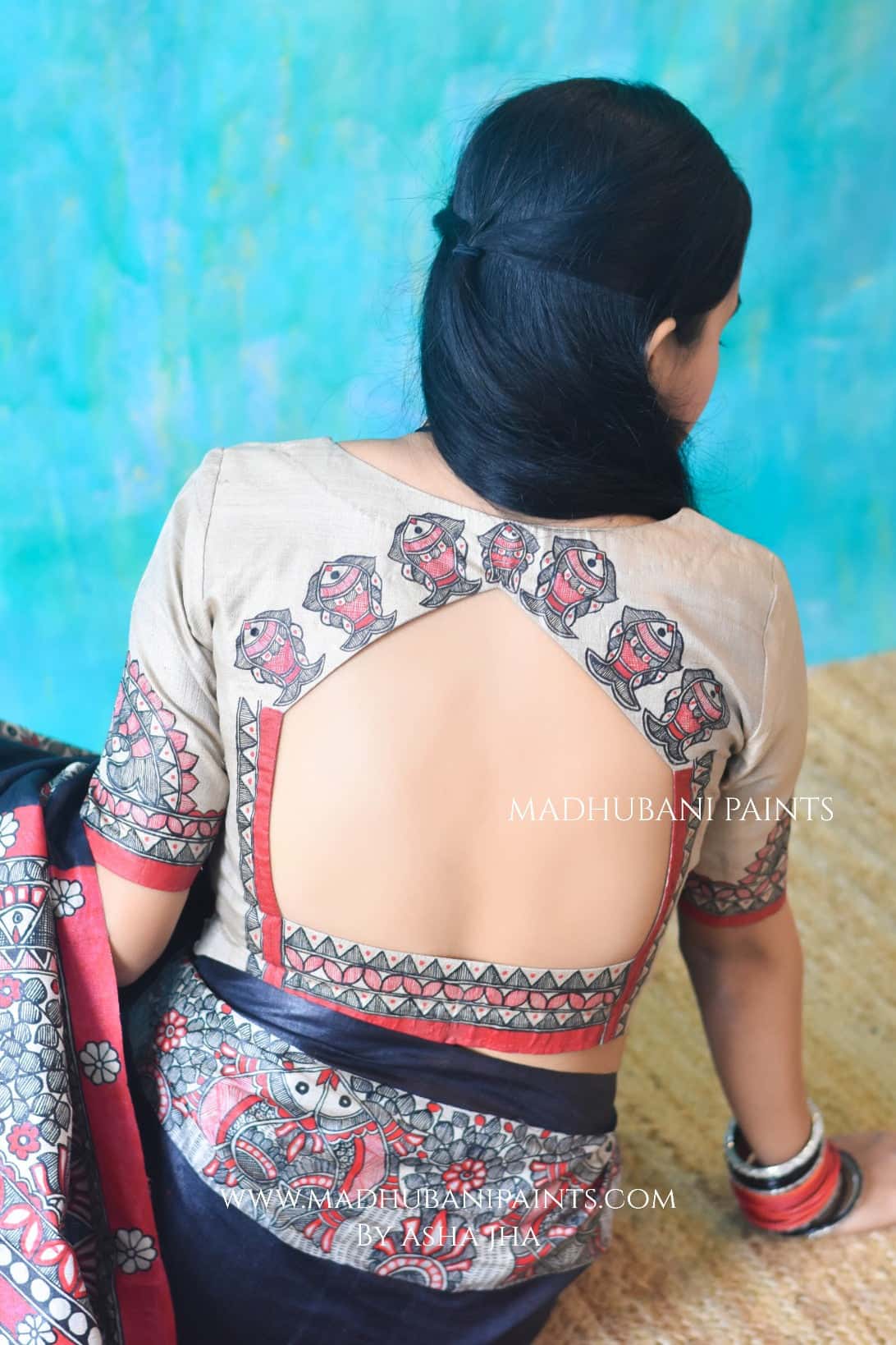 'MATSYA MANJARI' Hand-painted Madhubani Tussar Silk Saree Blouse Set — image 4 of 8