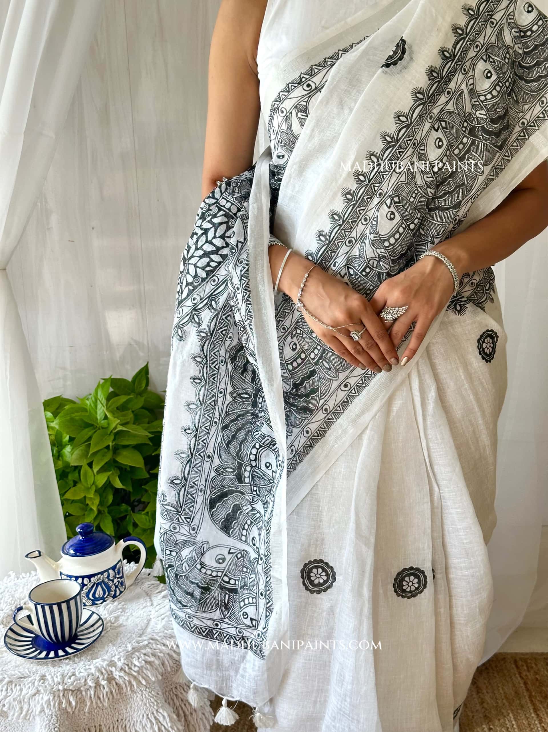 Linen Sagar Shringar Hand-painted Madhubani Painting Saree Blouse Set — image 7 of 11