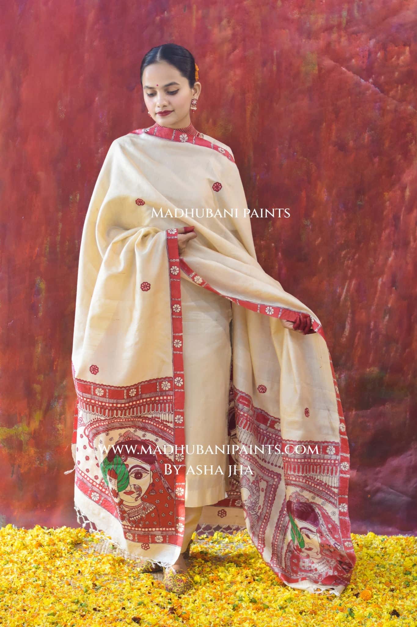 'BENGALI DULHAN' Handpainted Madhubani Tussar Silk Dupatta — image 4 of 5