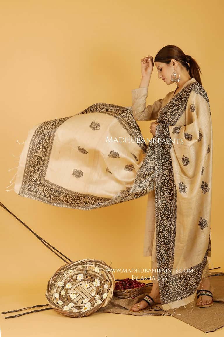 Mithila Minimal Leaves Madhubani Handpainted Pure Handwoven Tussar Silk Dupatta — image 2 of 3