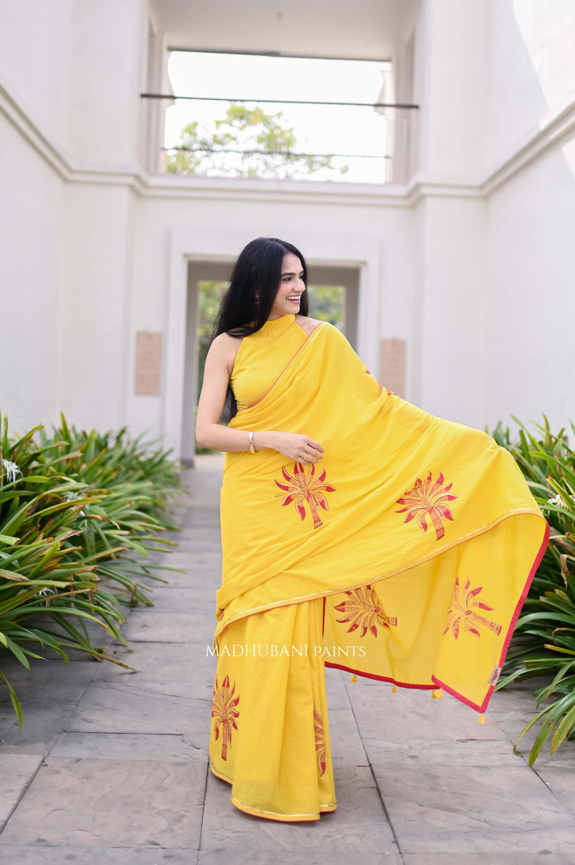 BANANA GLOW SAREE — image 10 of 10