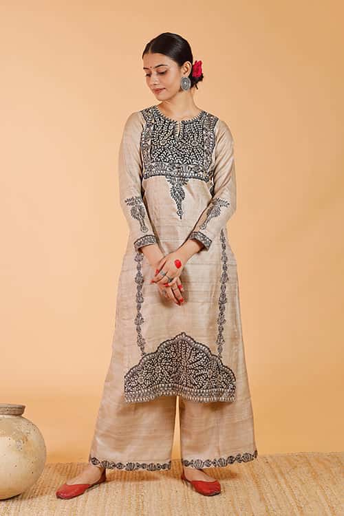 'Pride of Mithila' Handpainted Madhubani Tussar Silk Kurta — image 3 of 7
