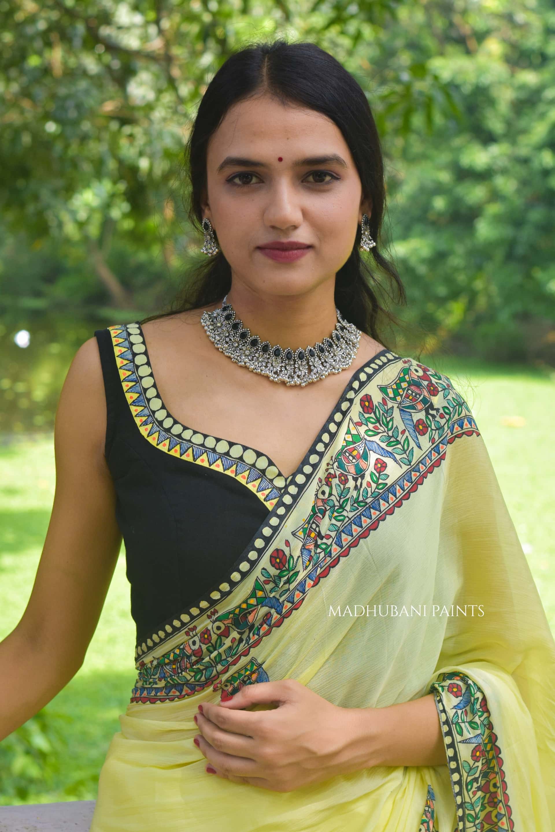 Sunehri Mayuri Hand-painted Madhubani Chiffon Saree Blouse Set — image 4 of 17