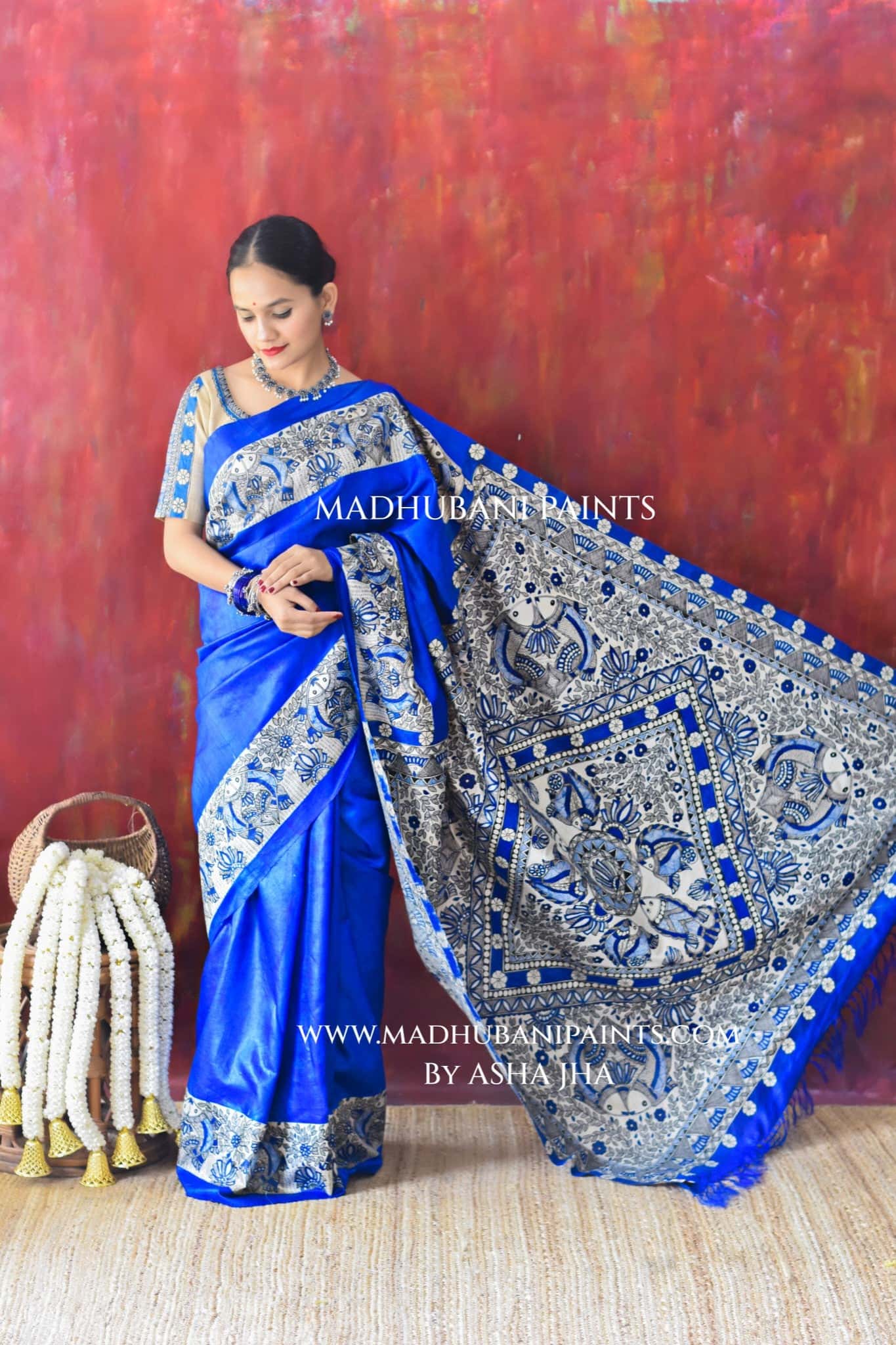 'SAUNDARYA' Hand-painted Madhubani Tussar Silk Saree Blouse Set — image 5 of 9