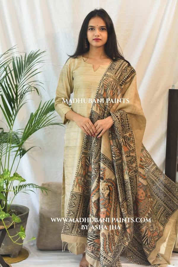 'Flowers of Mithila - Raas Leela of Radha Krishna' Handpainted Tussar Silk Dupatta — image 2 of 3
