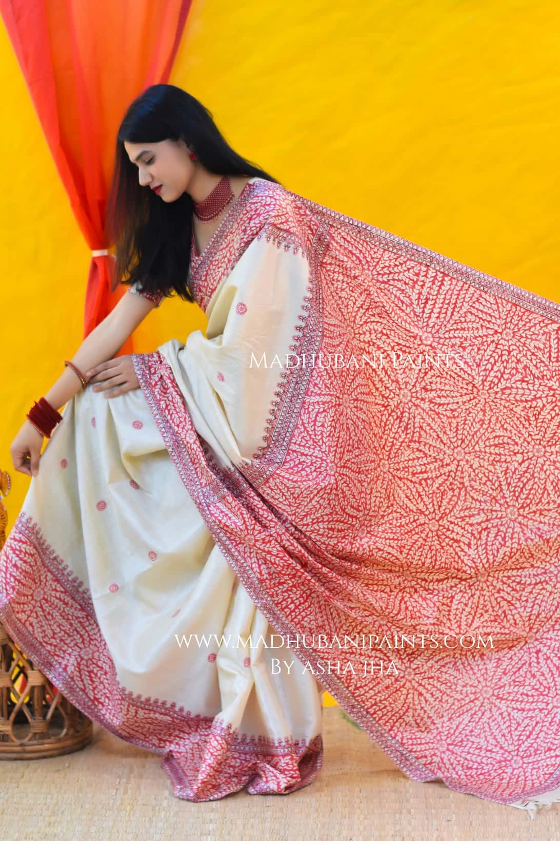 Laal Patta Handpainted Tussar Silk Saree Blouse Set — image 6 of 9