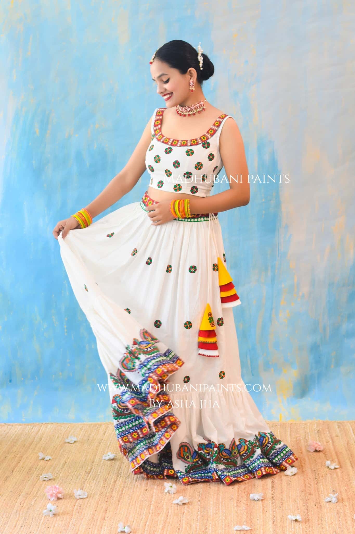 HALDI KE RANG Hand-painted Madhubani Lehnga — image 14 of 15
