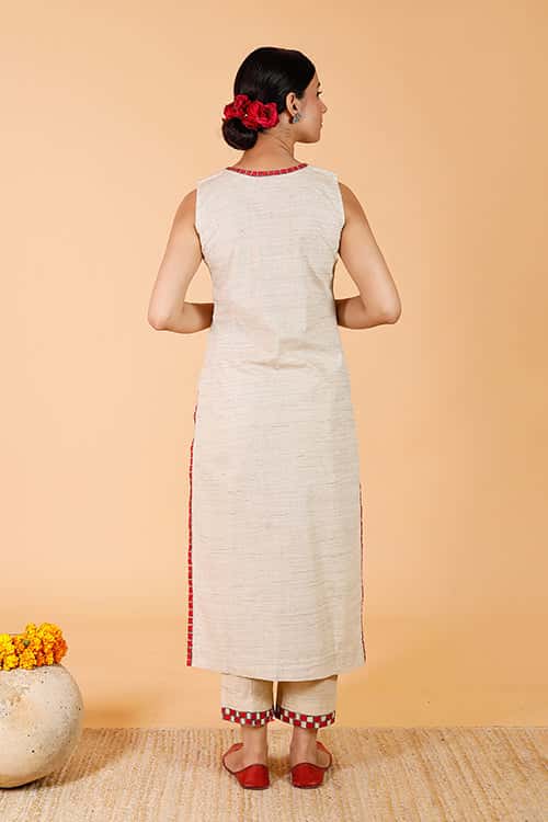'Vrindavan Mayur' Handpainted Madhubani Kurta — image 2 of 8