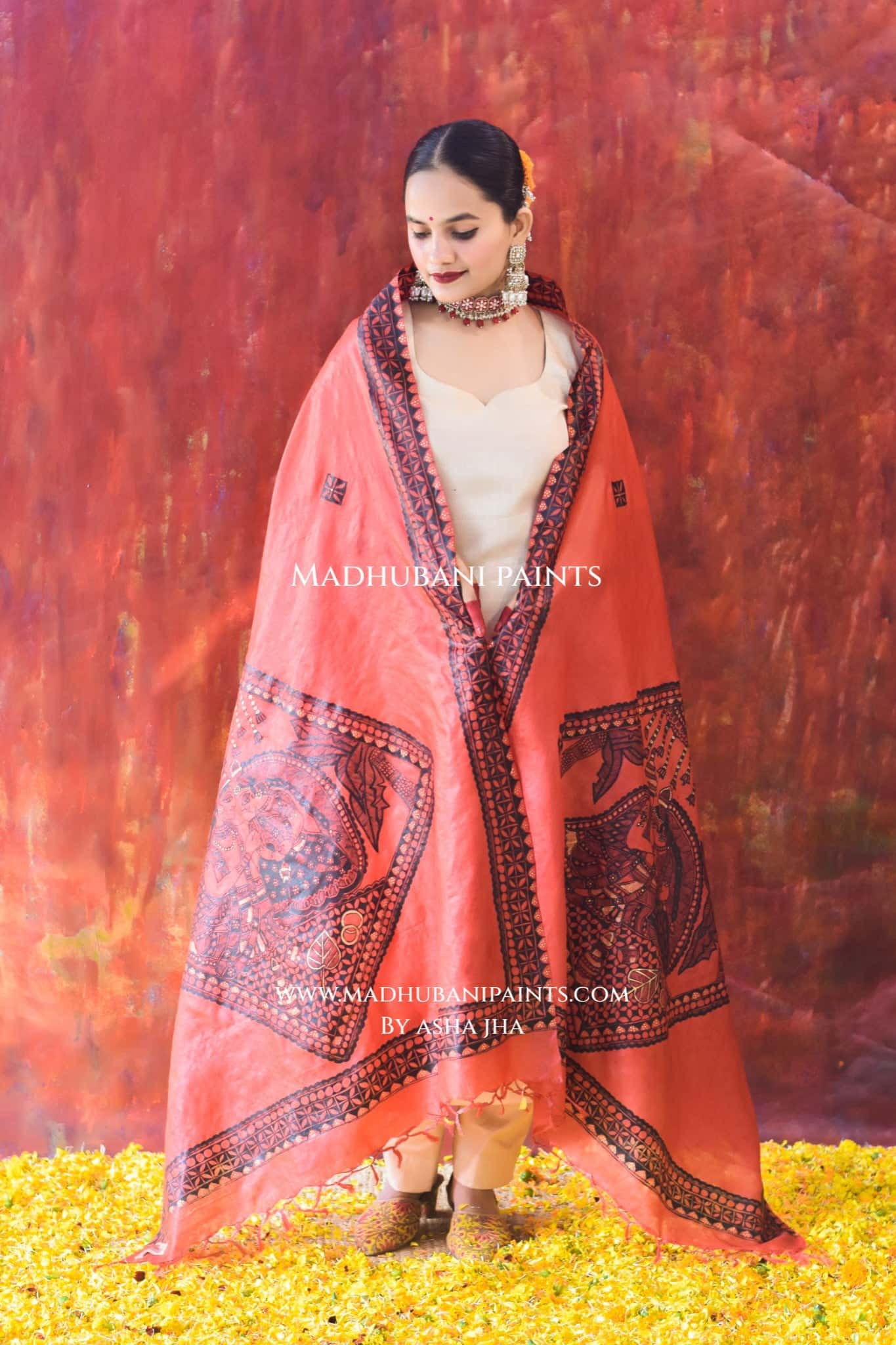'DULHA DULHIN' Handpainted Madhubani Tussar Silk Dupatta — image 6 of 6