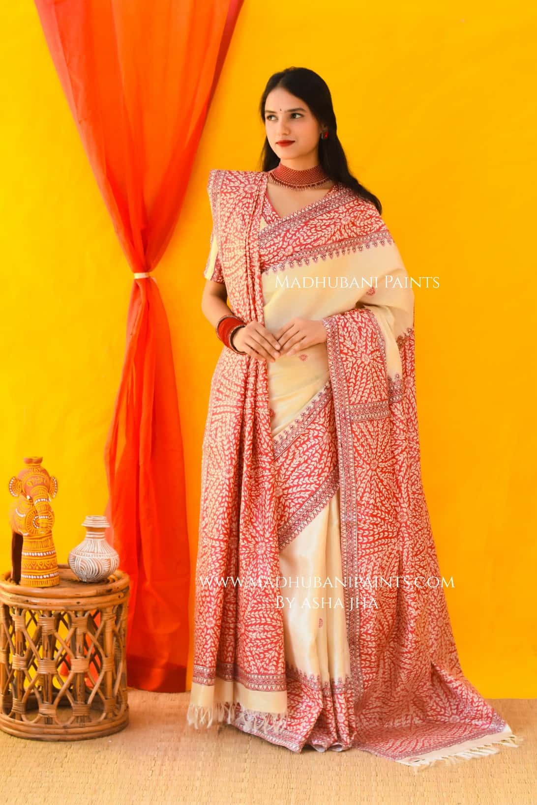 Laal Patta Handpainted Tussar Silk Saree — image 3 of 5