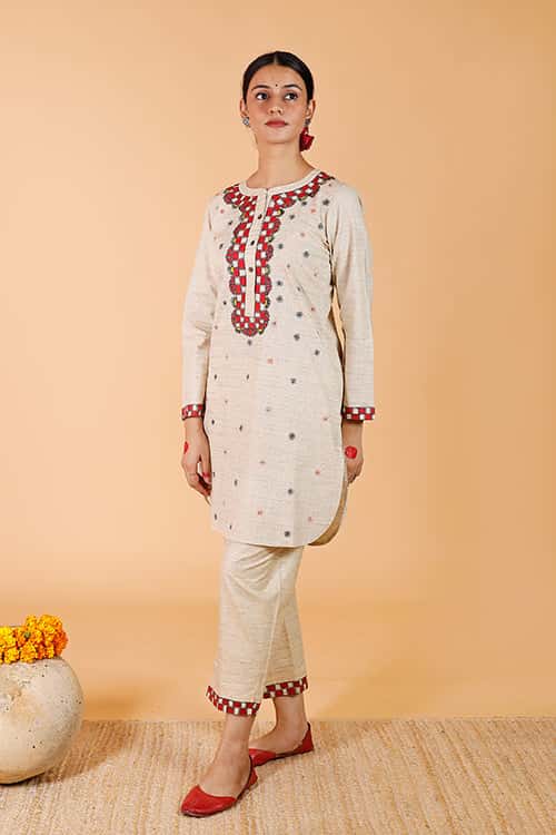 Handpainted Madhubani 'Suryakamal' Cotton Kurta — image 2 of 7