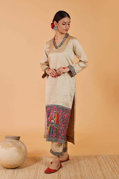'Radha-Krishna' Handpainted Madhubani Kurta — image 3 of 7