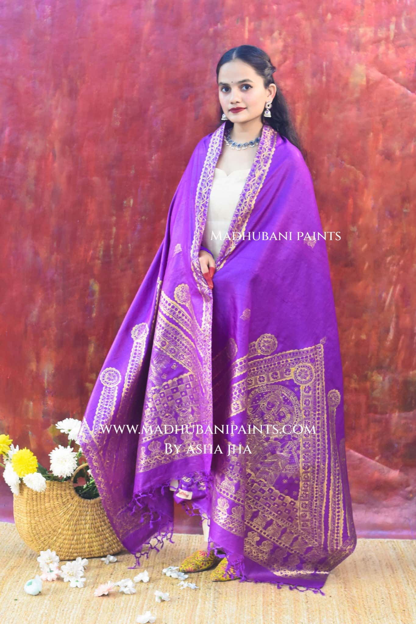 'RAM DARBAR' Handpainted Madhubani Tussar Silk Dupatta — image 4 of 6