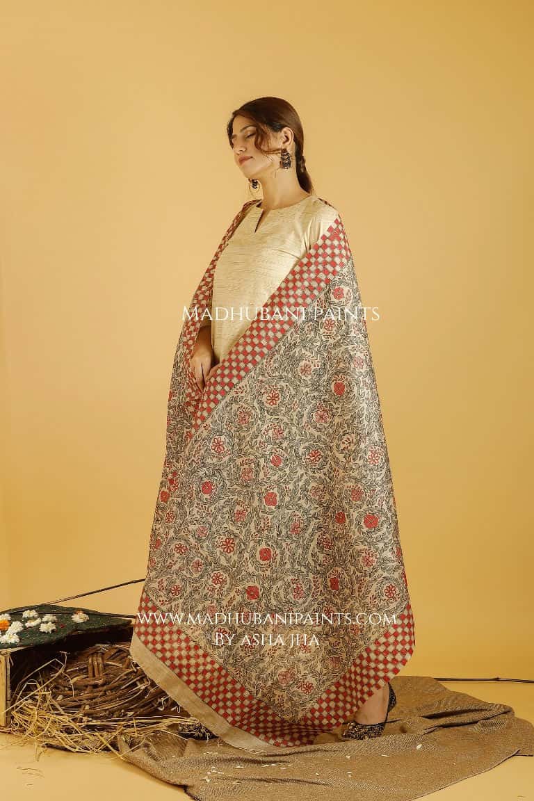 Laal Baag Madhubani Handpainted Pure Handwoven Tussar Silk Dupatta — image 4 of 4