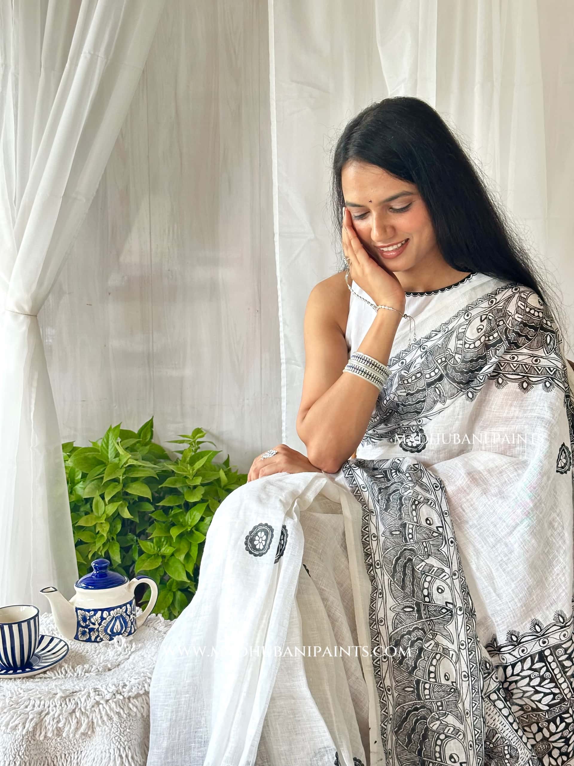 Linen Sagar Shringar Hand-painted Madhubani Painting Saree Blouse Set — image 10 of 11