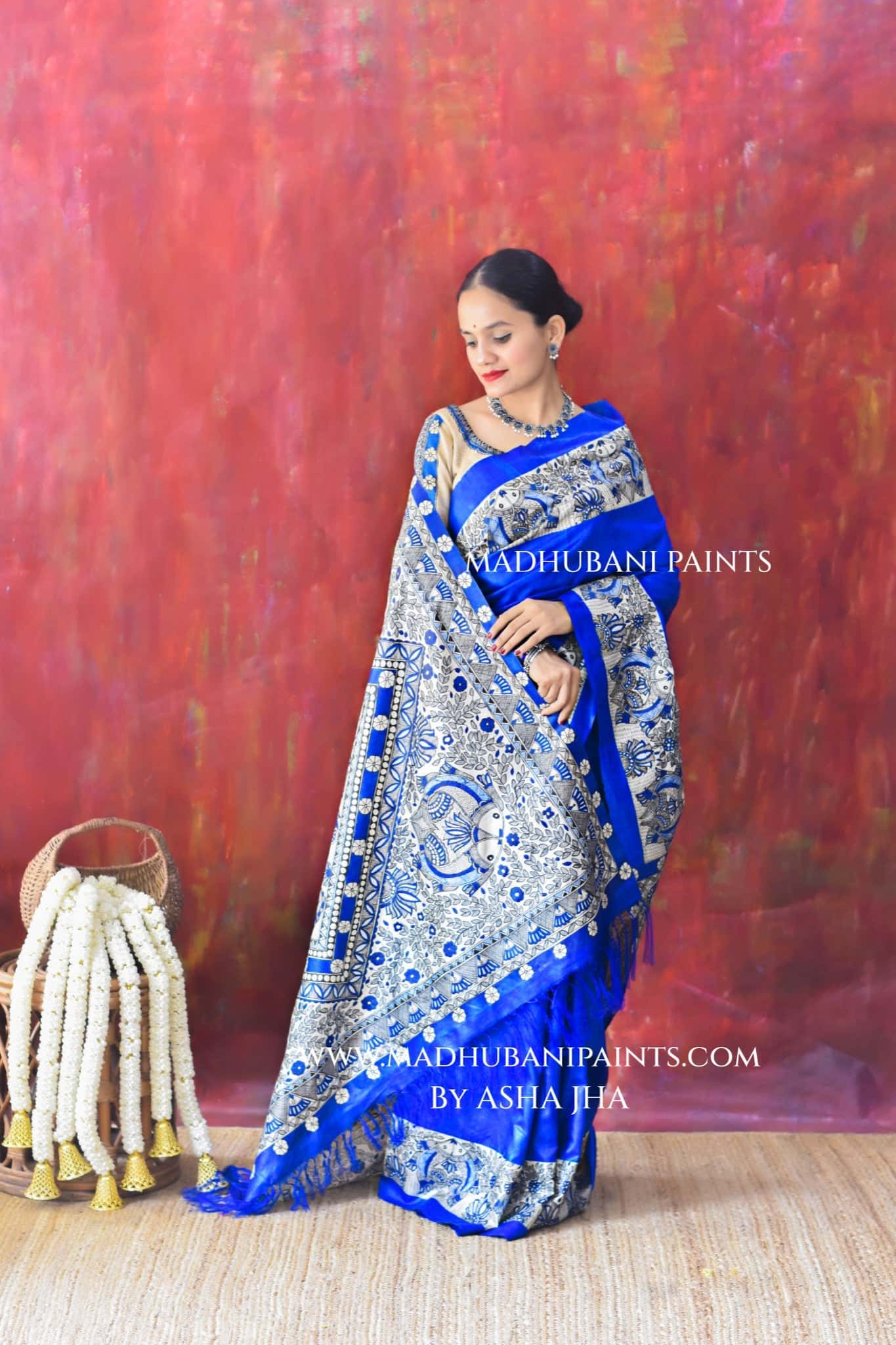 'SAUNDARYA' Hand-painted Madhubani Tussar Silk Saree Blouse Set — image 4 of 9