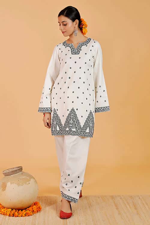 'Videha Maithil' Handpainted Madhubani Cotton Kurta — image 6 of 8