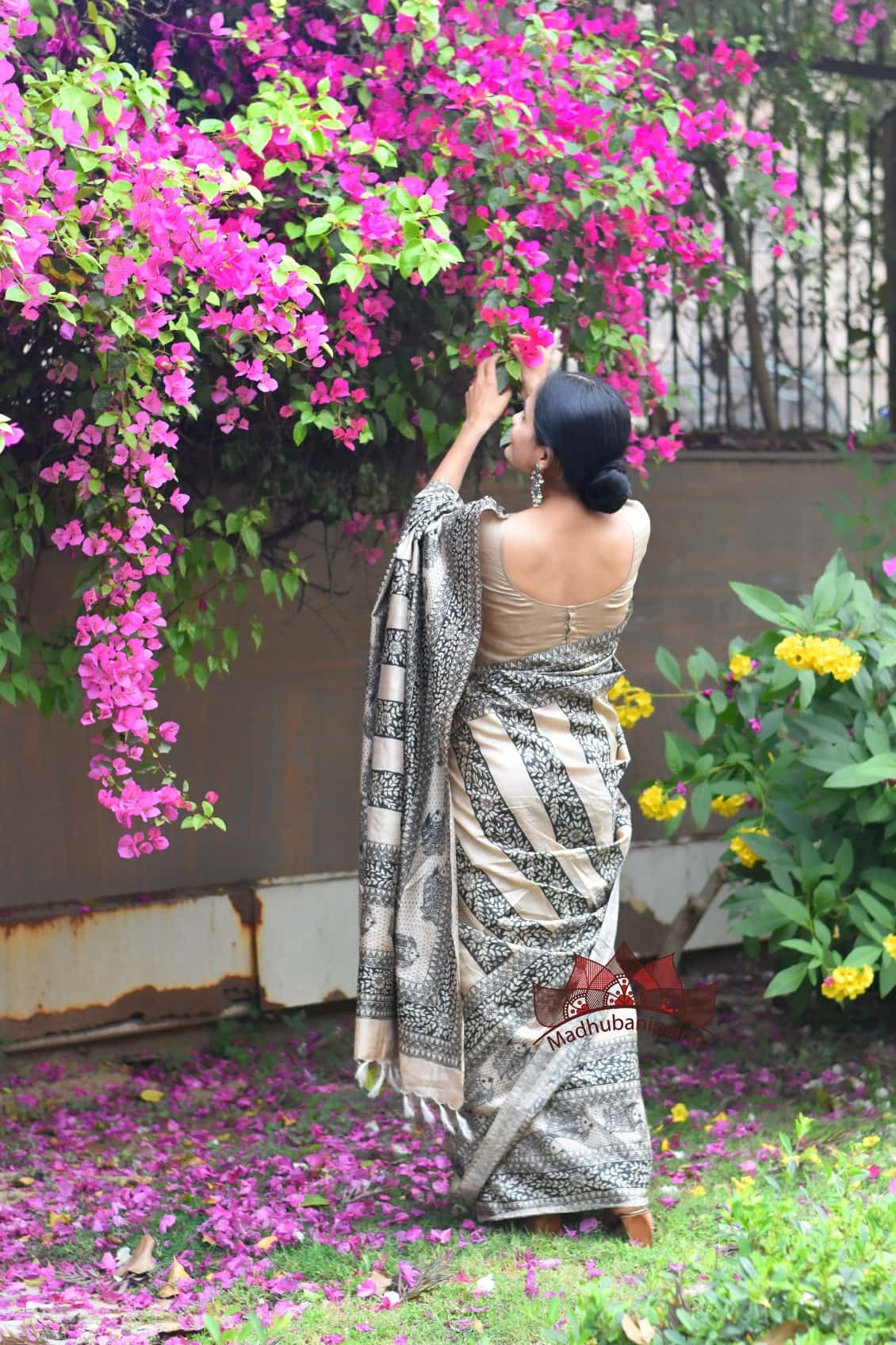 Mimimal Baag Handpainted Tussar Silk Saree — image 6 of 6