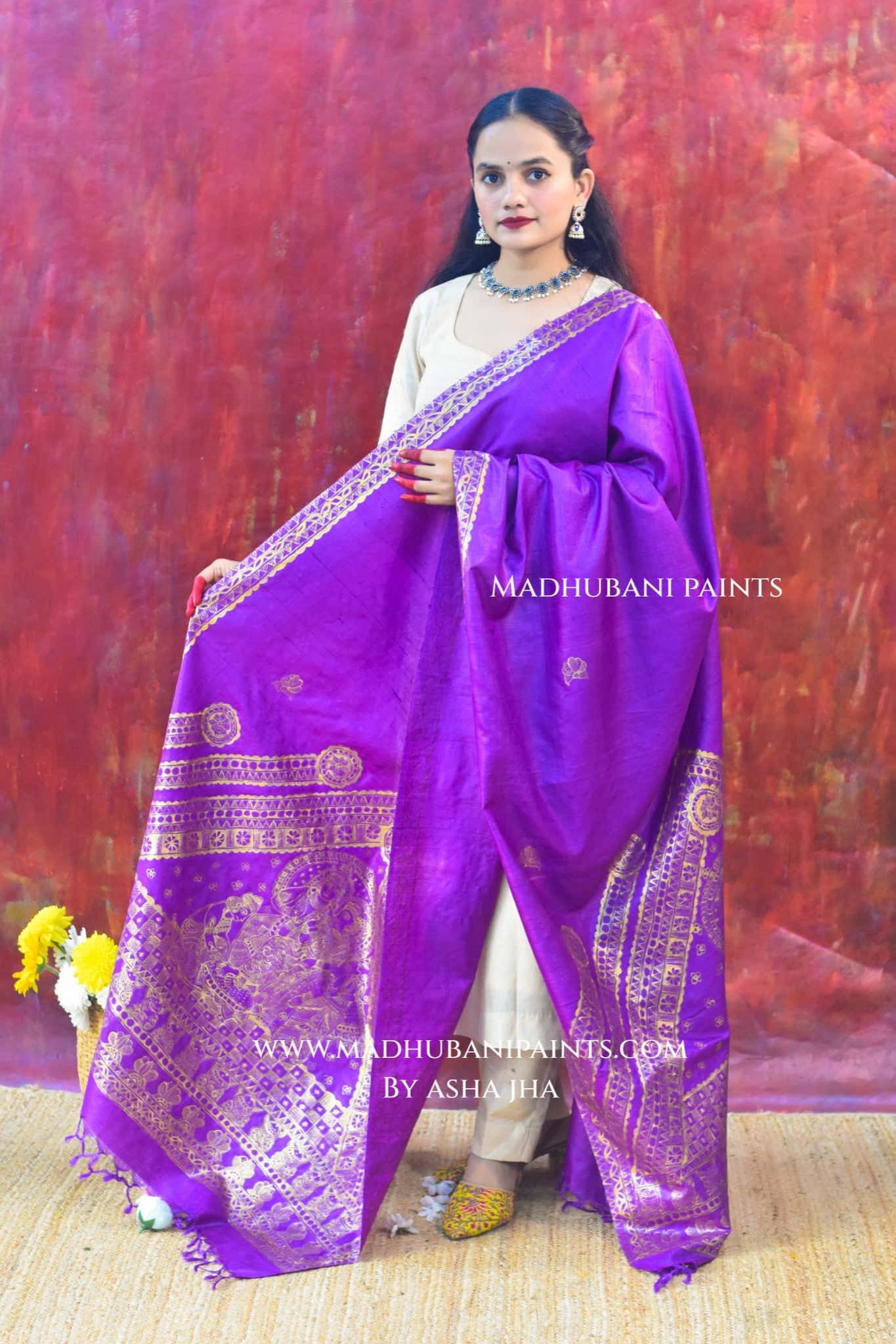 'RAM DARBAR' Handpainted Madhubani Tussar Silk Dupatta — image 5 of 6