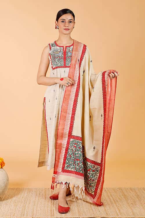 'Mithila Mayur' Handpainted Madhubani Dupatta — image 3 of 4